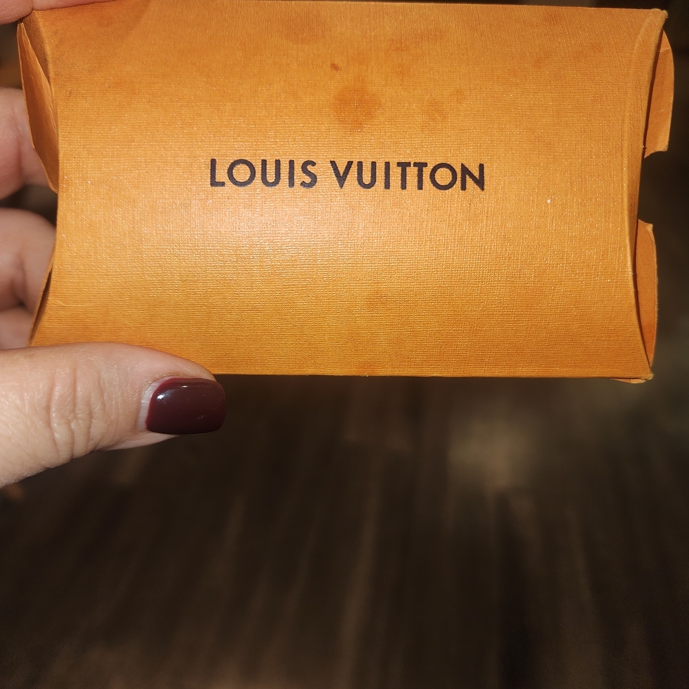 Louis Vuitton New White Shoe Laces